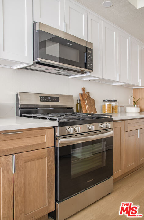 10640 Wilkins Ave Unit: 204, Westwood