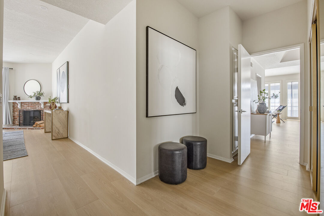 10640 Wilkins Ave Unit: 204, Westwood