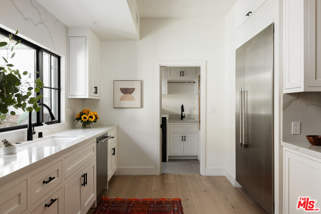 3336 Longridge Ave, Sherman Oaks