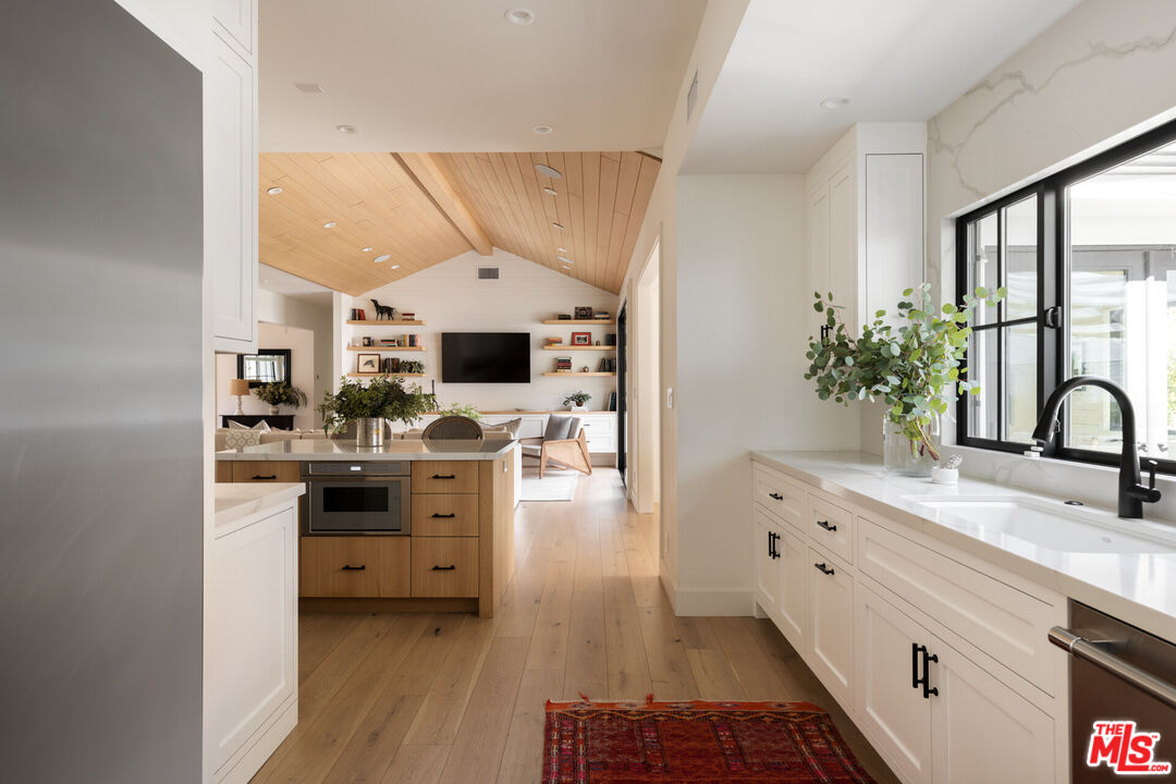 3336 Longridge Ave, Sherman Oaks