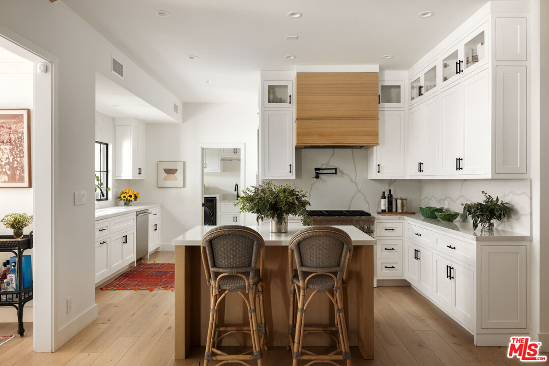 3336 Longridge Ave, Sherman Oaks