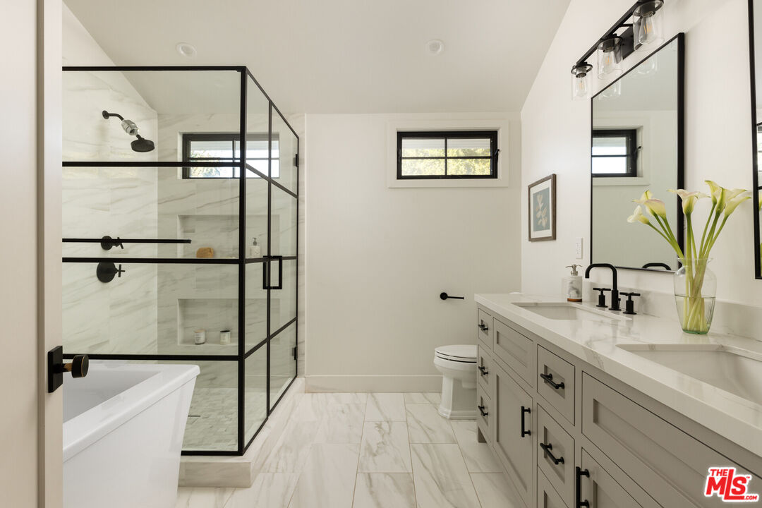 3336 Longridge Ave, Sherman Oaks