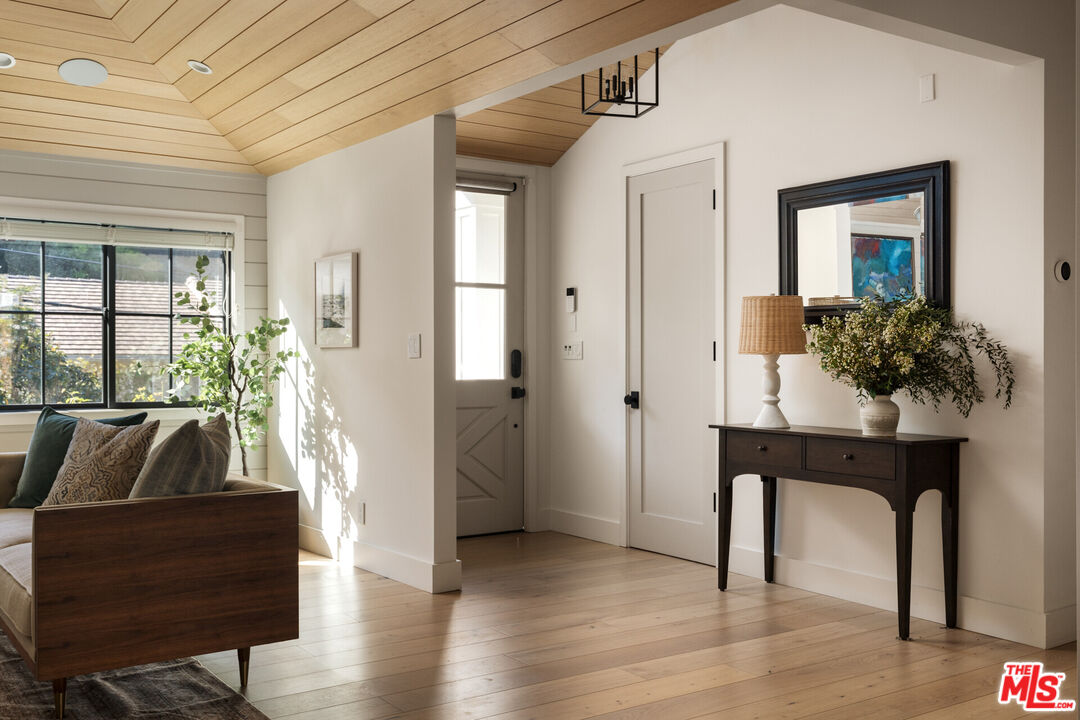 3336 Longridge Ave, Sherman Oaks