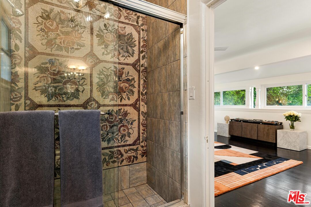 1512 Sunset Plaza Dr, Sunset Strip