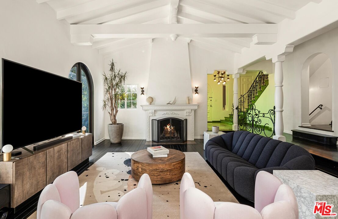 1512 Sunset Plaza Dr, Sunset Strip