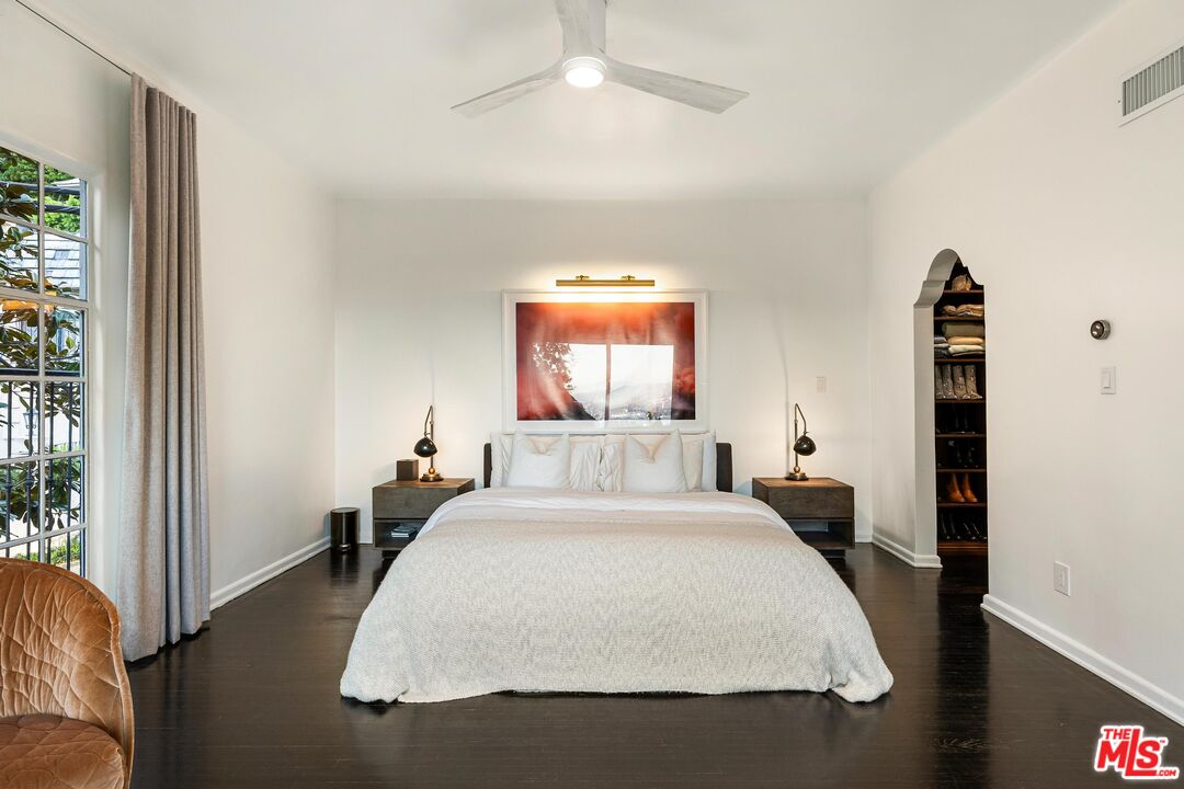 1512 Sunset Plaza Dr, Sunset Strip