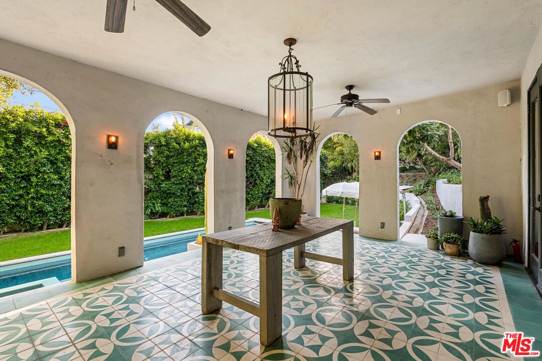 1512 Sunset Plaza Dr, Sunset Strip
