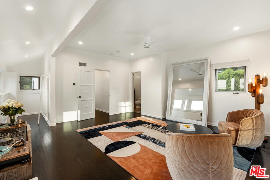 1512 Sunset Plaza Dr, Sunset Strip