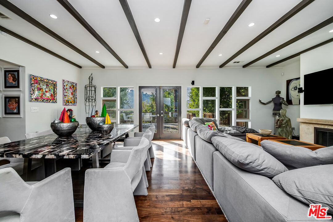 3861 Avenida Del Sol, Studio City