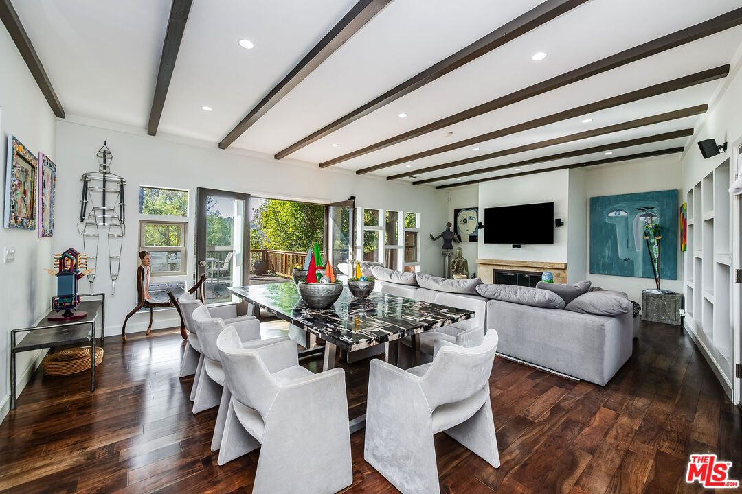 3861 Avenida Del Sol, Studio City