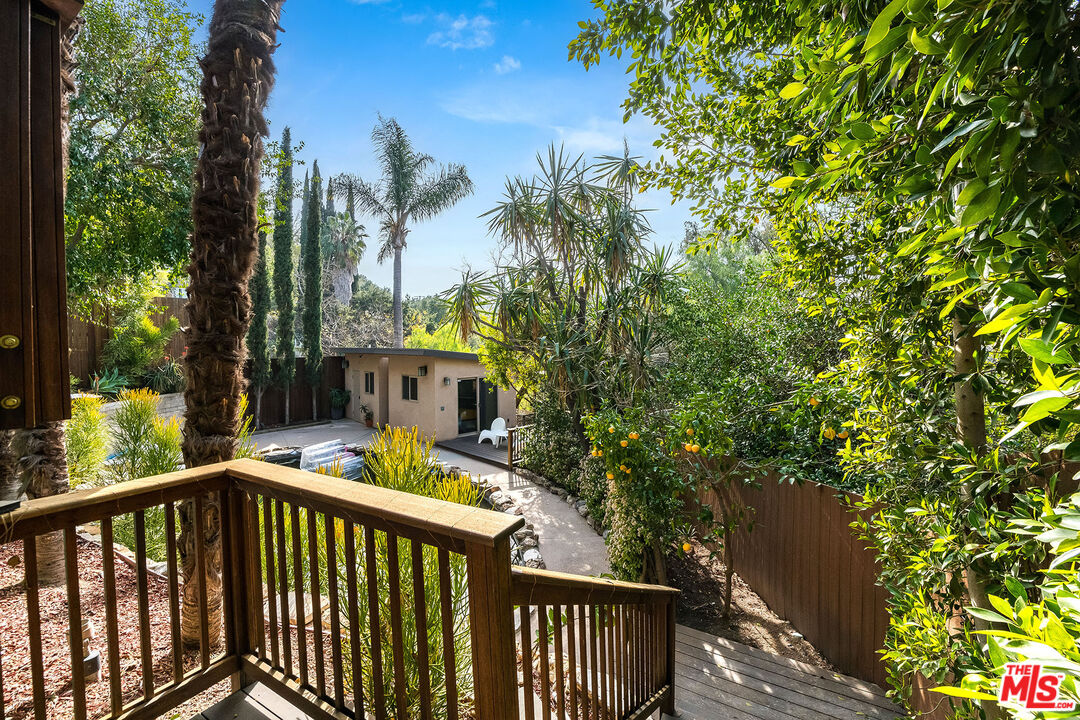 3861 Avenida Del Sol, Studio City