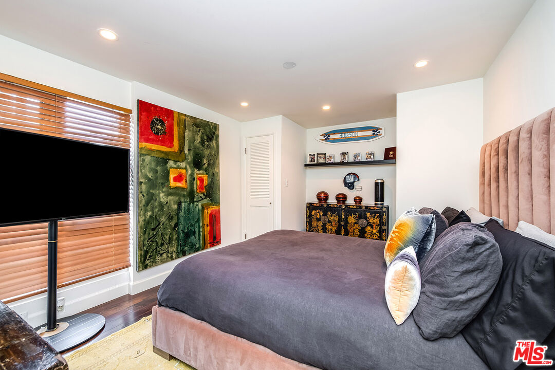 3861 Avenida Del Sol, Studio City