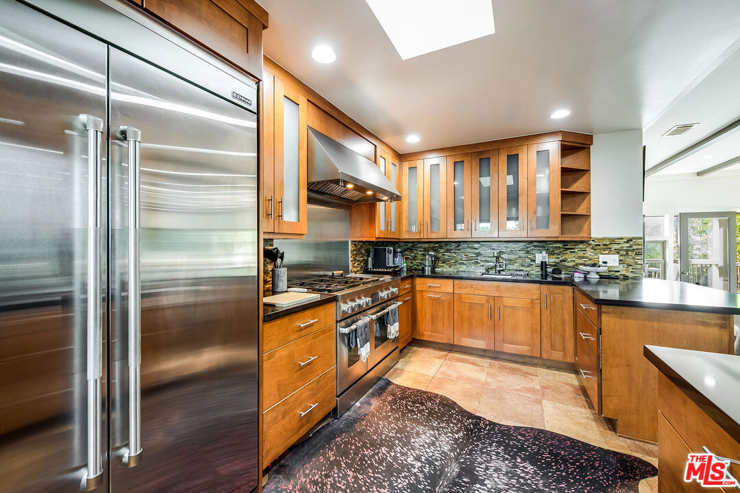 3861 Avenida Del Sol, Studio City