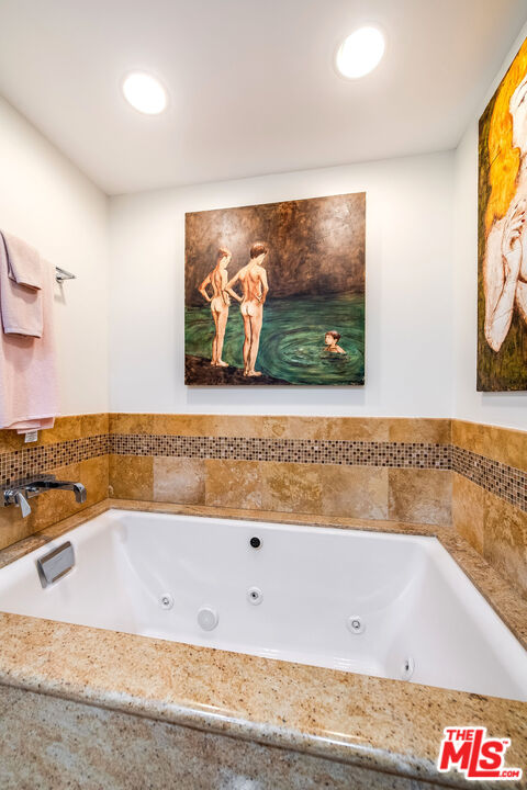 3861 Avenida Del Sol, Studio City