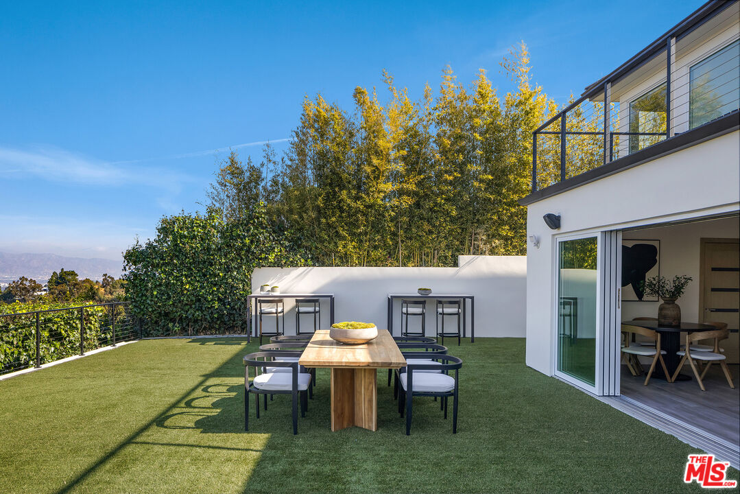 14380 Mulholland Dr, Bel Air