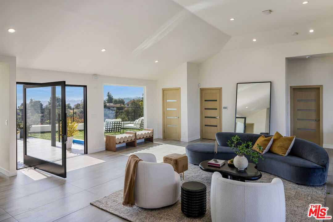 14380 Mulholland Dr, Bel Air