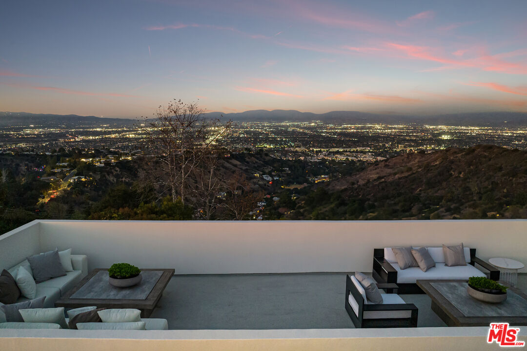 14380 Mulholland Dr, Bel Air