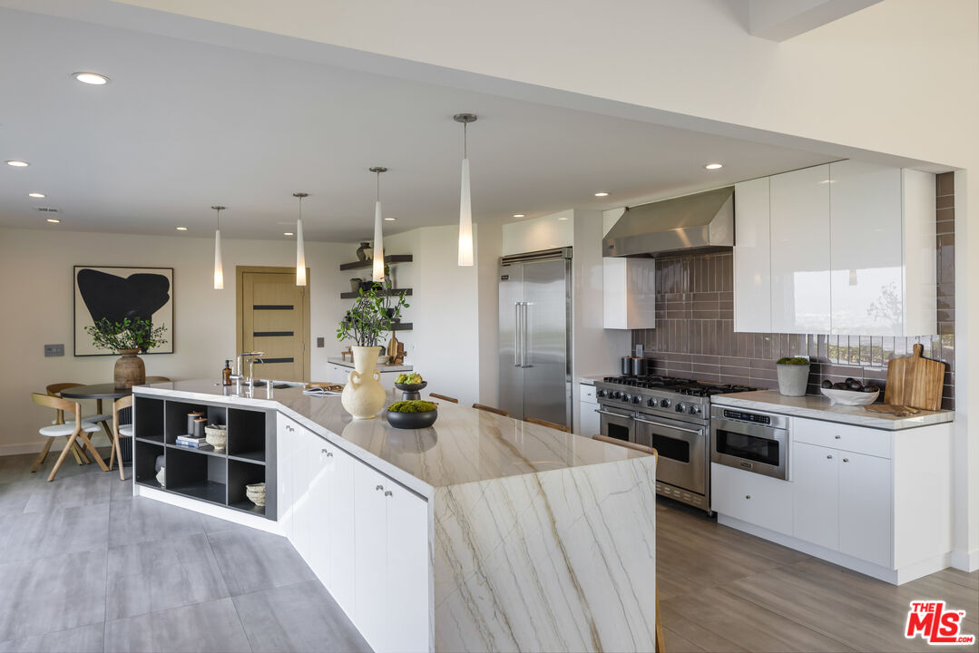 14380 Mulholland Dr, Bel Air