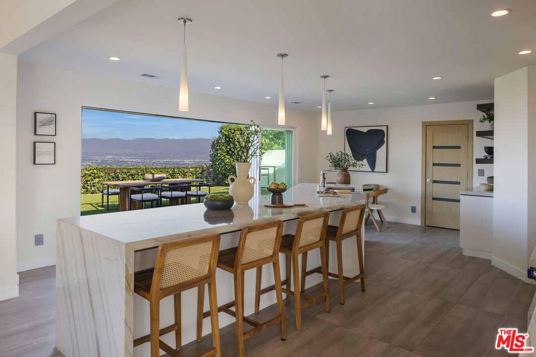 14380 Mulholland Dr, Bel Air