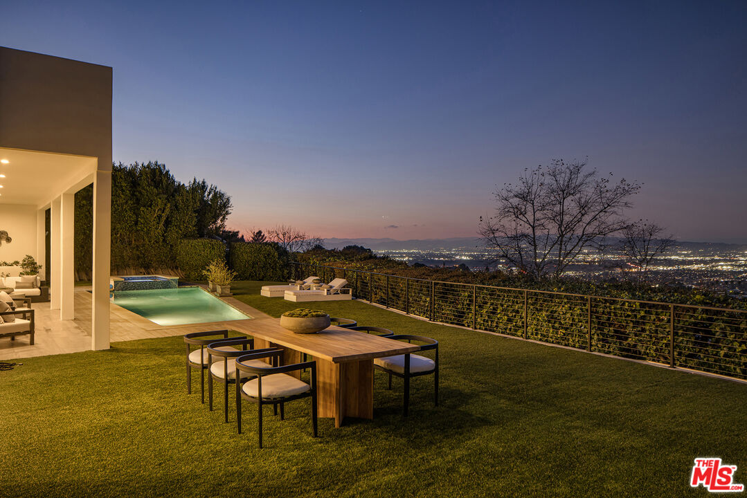 14380 Mulholland Dr, Bel Air