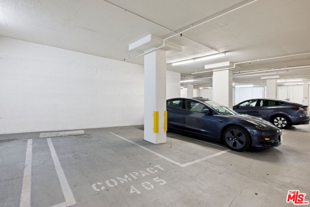 12222 Wilshire Blvd Unit: 405