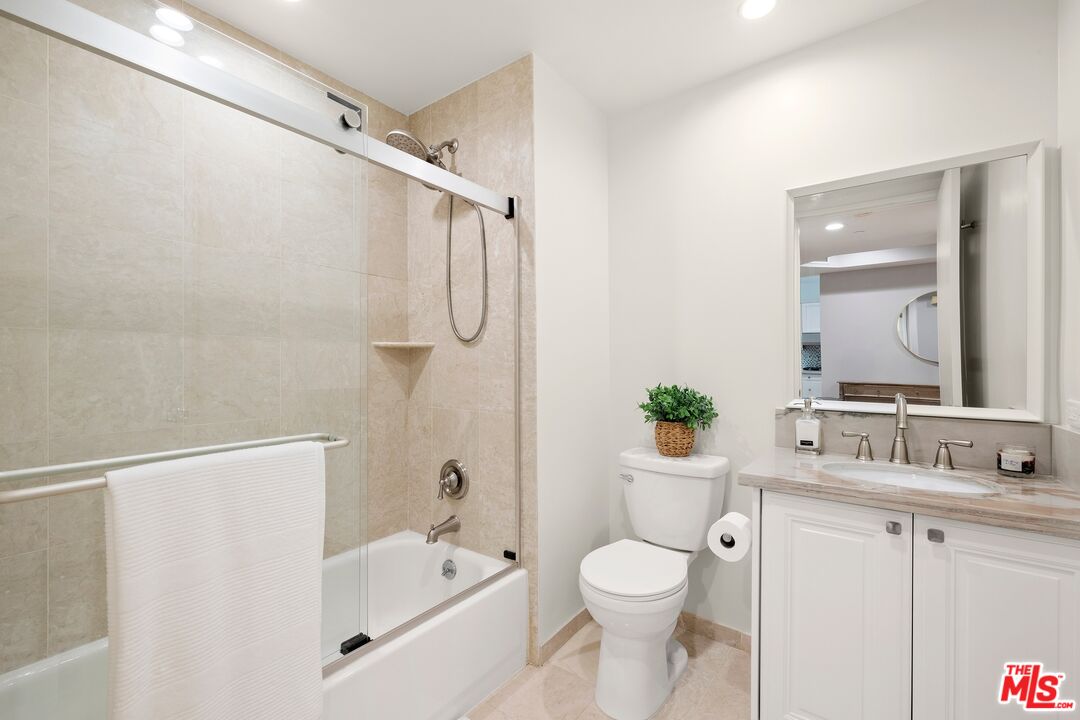 12222 Wilshire Blvd Unit: 405