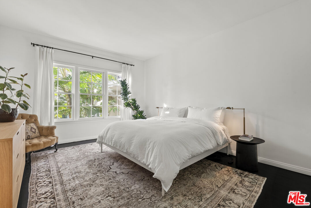 8724 Shoreham Dr Unit: C, West Hollywood