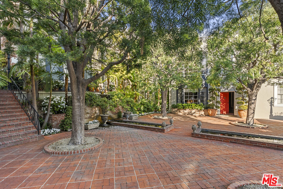 8724 Shoreham Dr Unit: C, West Hollywood