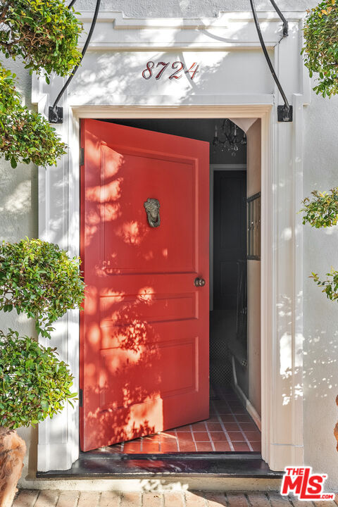 8724 Shoreham Dr Unit: C, West Hollywood