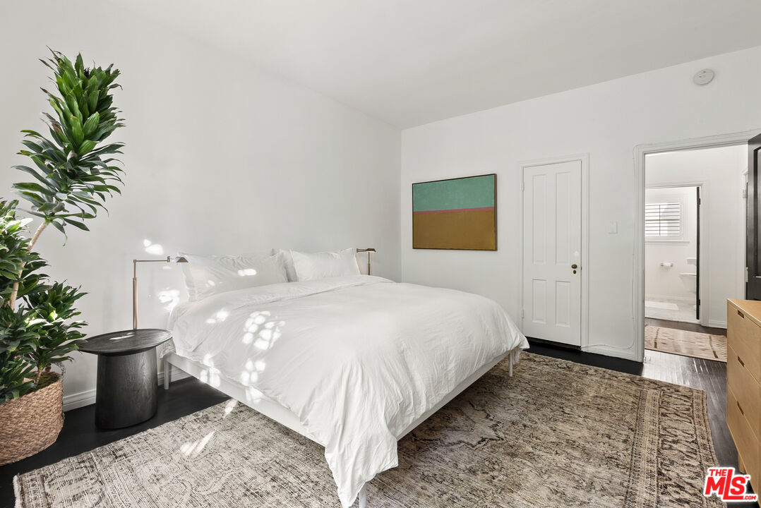 8724 Shoreham Dr Unit: C, West Hollywood