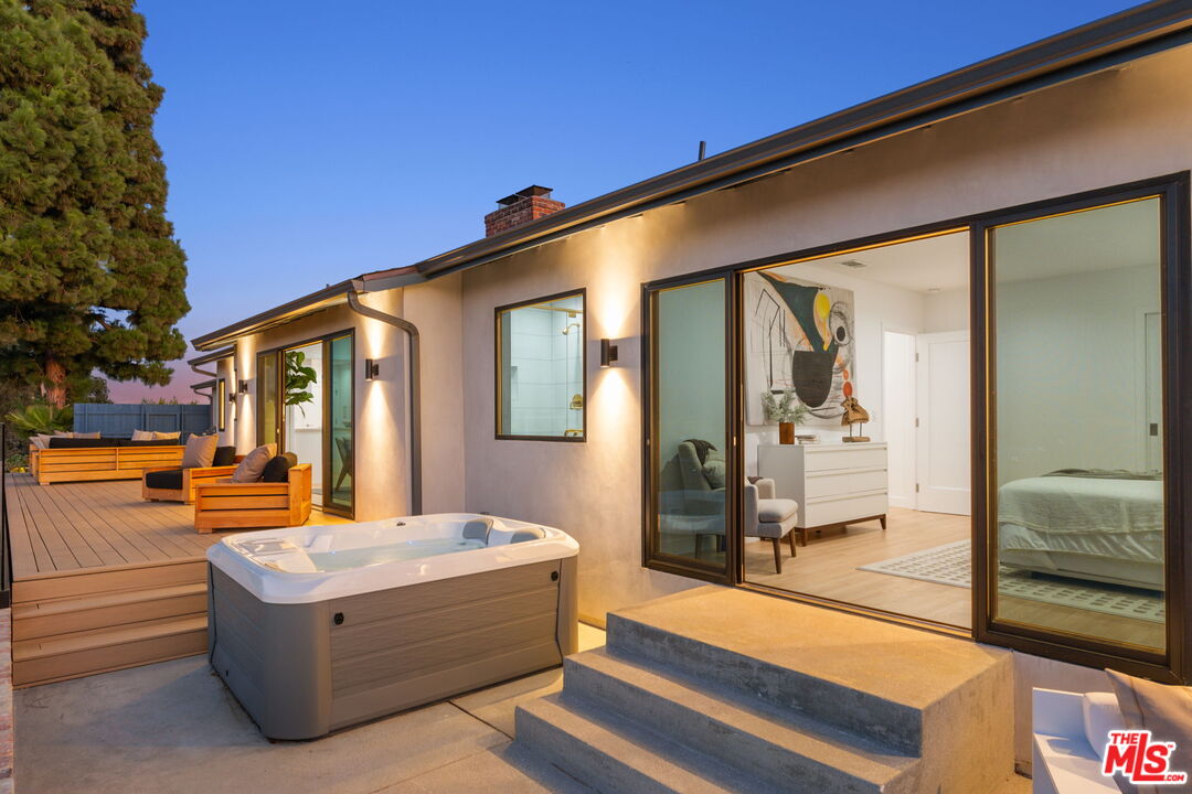 4301 Don Arellanes Dr, Los Angeles