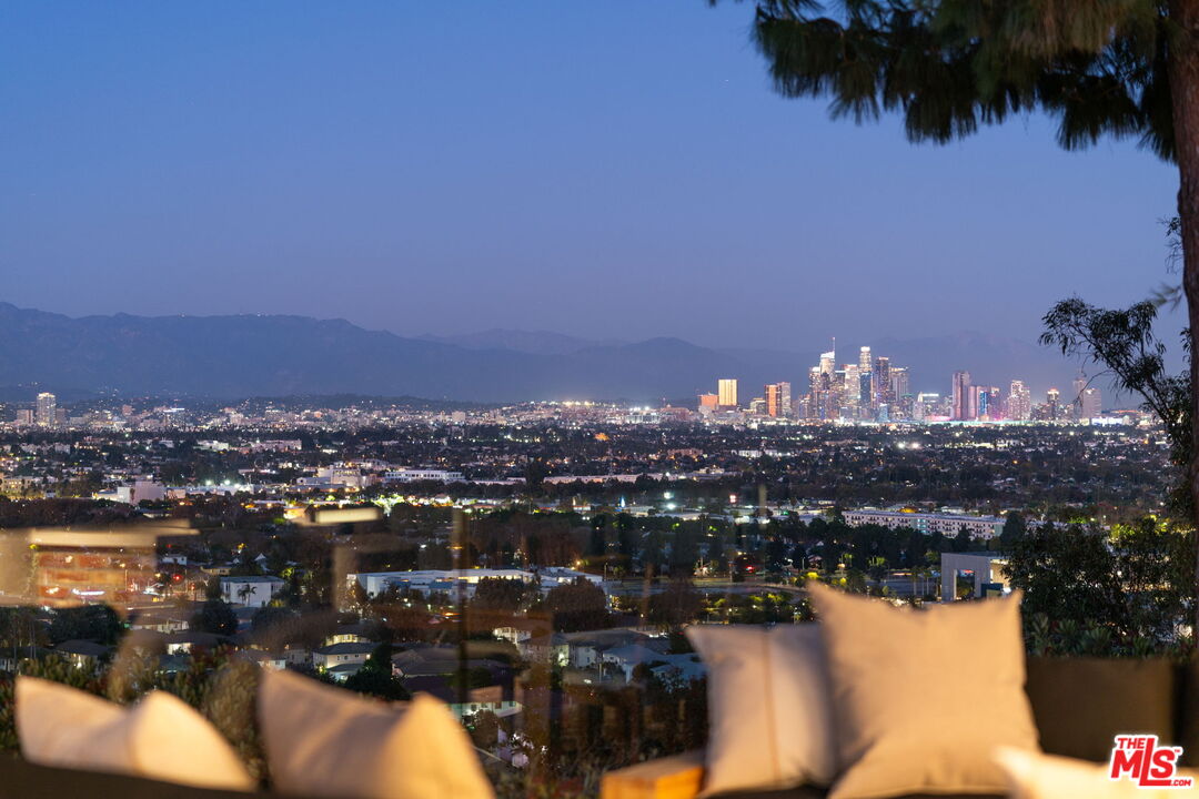 4301 Don Arellanes Dr, Los Angeles