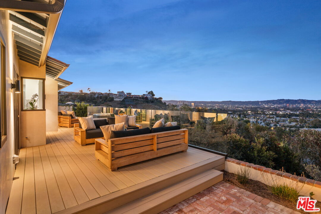 4301 Don Arellanes Dr, Los Angeles
