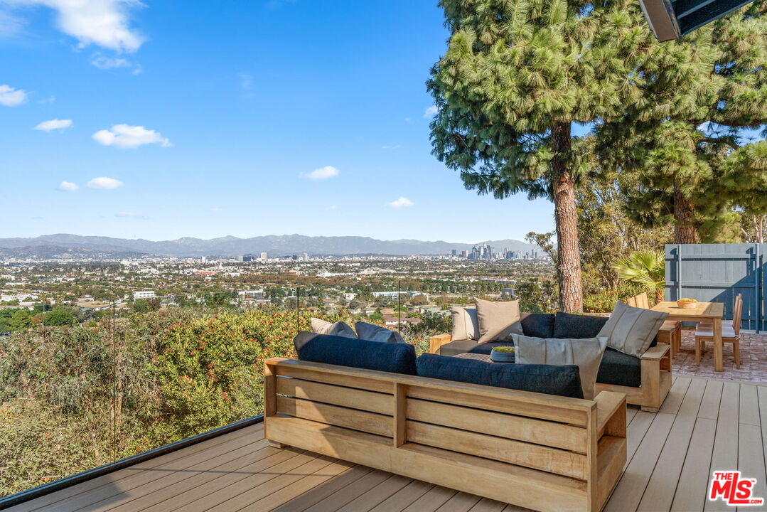 4301 Don Arellanes Dr, Los Angeles
