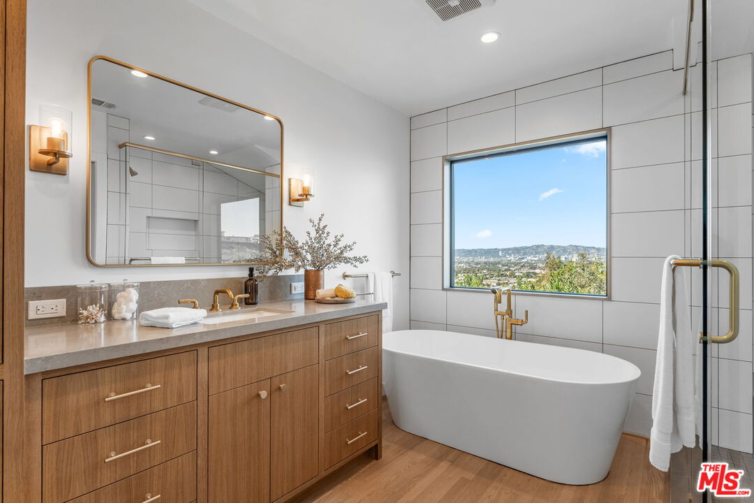4301 Don Arellanes Dr, Los Angeles