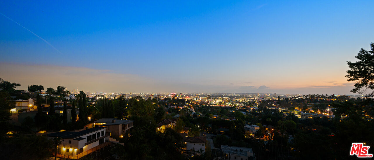 6420 Quebec Dr, Hollywood Hills