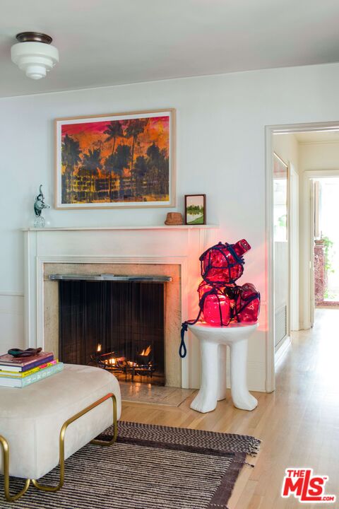 2331 Outpost Dr, Sunset Strip