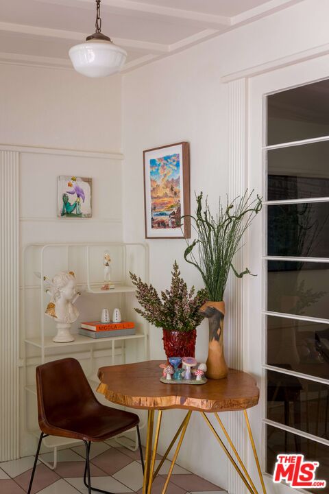 2331 Outpost Dr, Sunset Strip