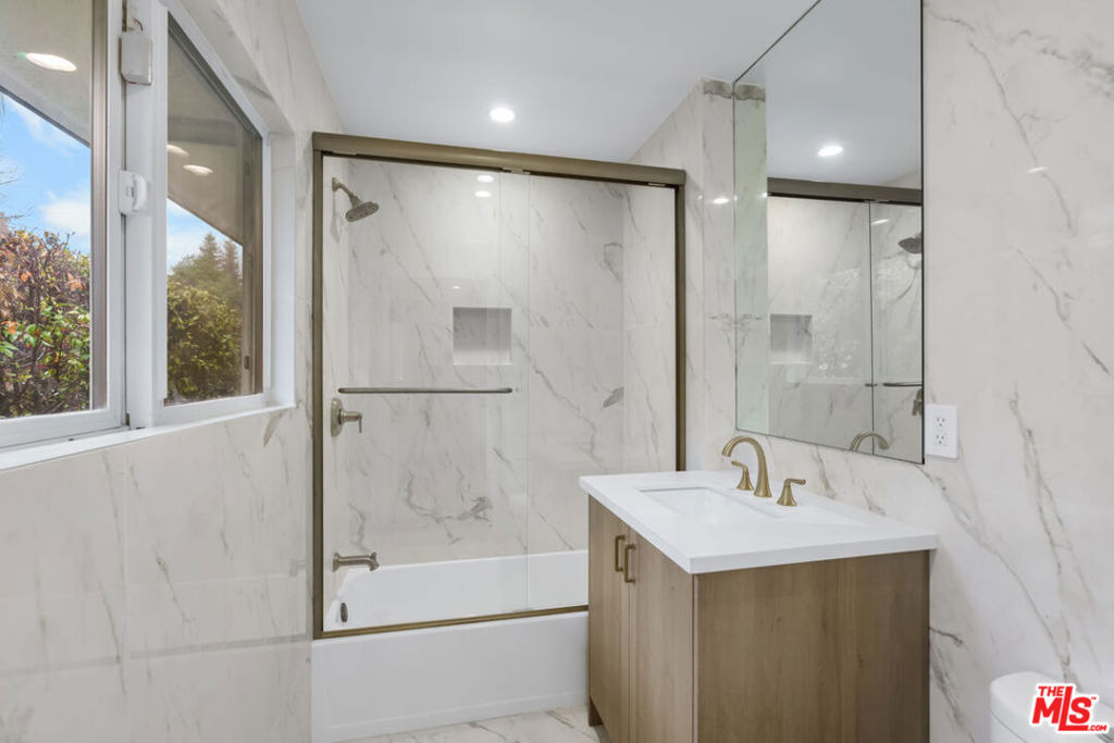 15645 Crownridge Place