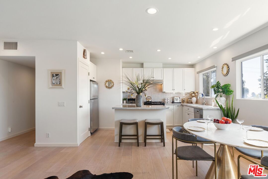 446 San Vicente Blvd Unit: 305, Santa Monica