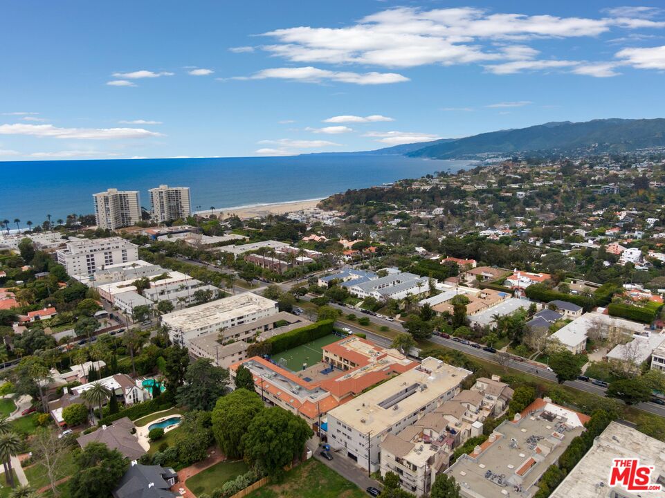 446 San Vicente Blvd Unit: 305, Santa Monica