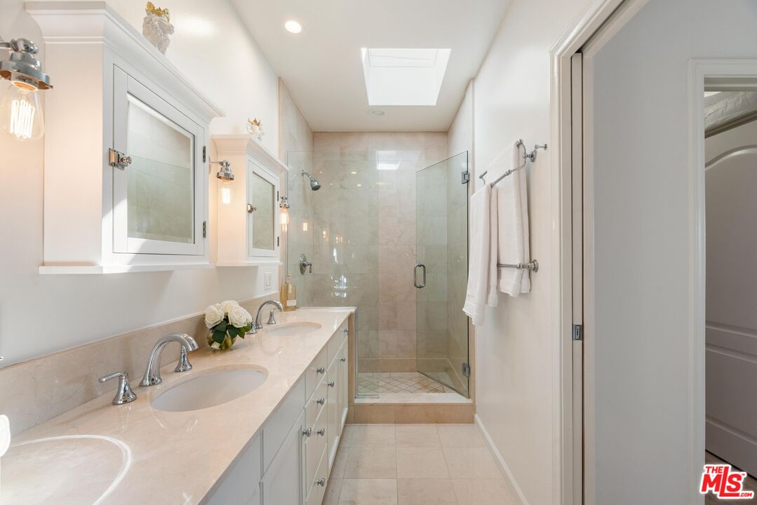 446 San Vicente Blvd Unit: 305, Santa Monica