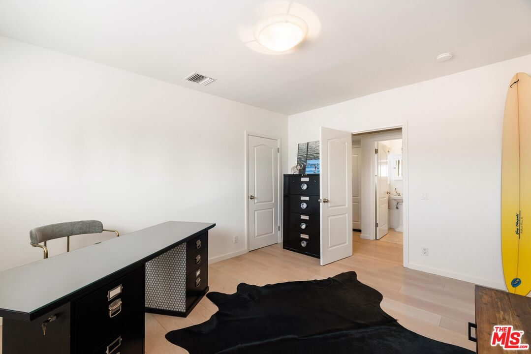 446 San Vicente Blvd Unit: 305, Santa Monica