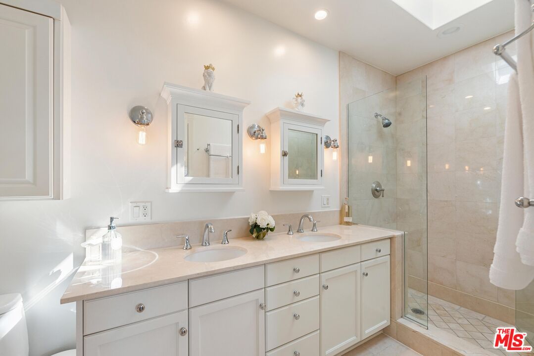 446 San Vicente Blvd Unit: 305, Santa Monica