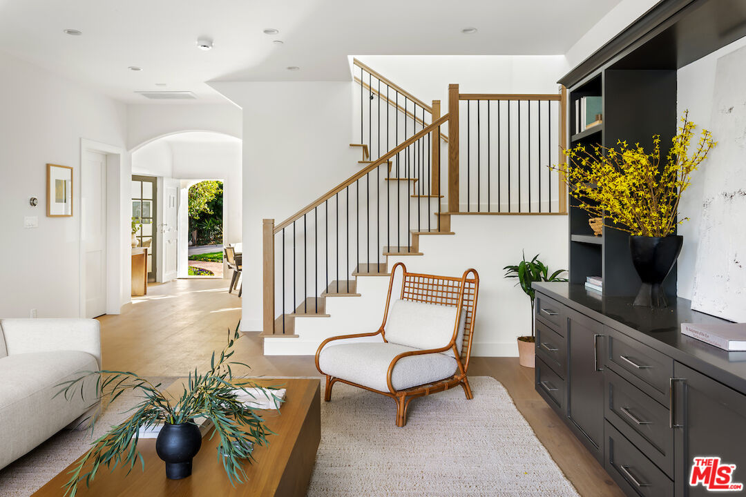 14733 Tustin St, Sherman Oaks