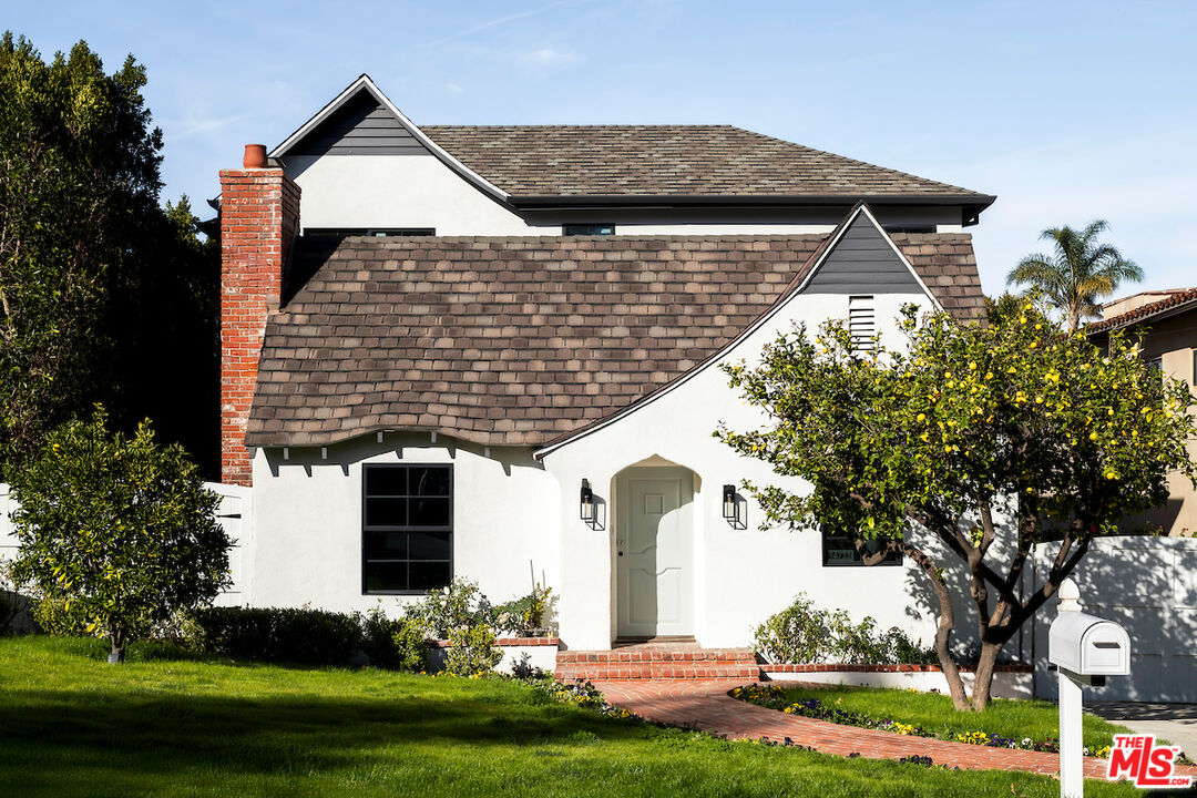 14733 Tustin St, Sherman Oaks