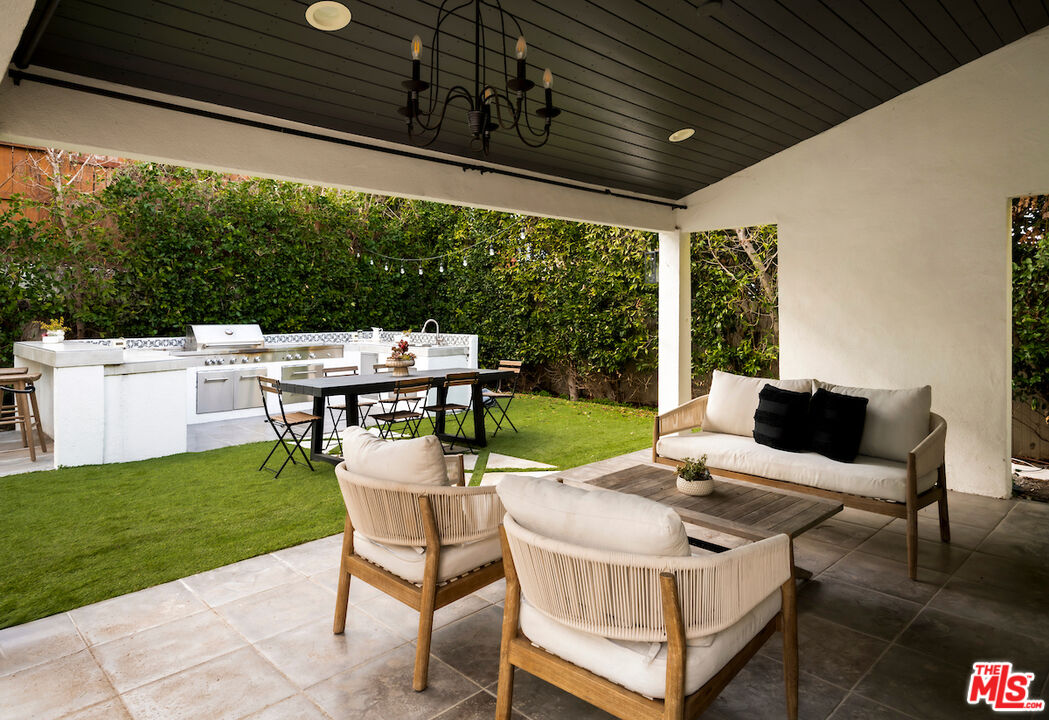 14733 Tustin St, Sherman Oaks