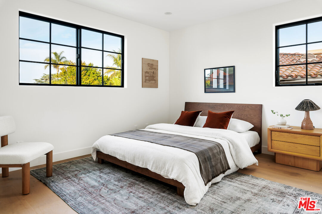 14733 Tustin St, Sherman Oaks