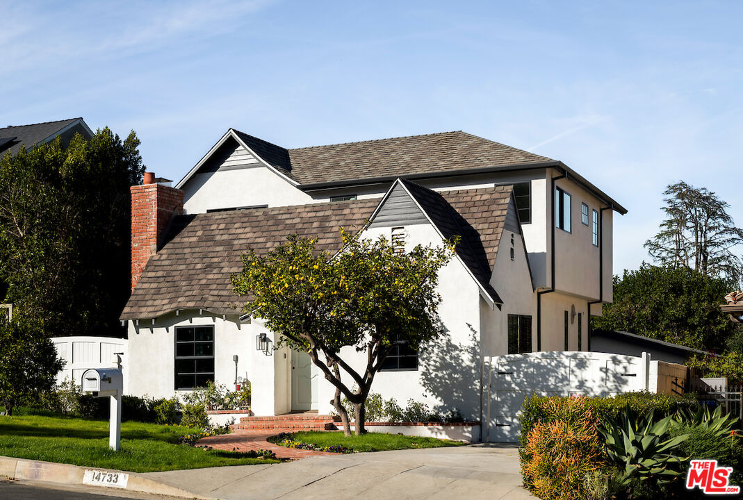 14733 Tustin St, Sherman Oaks