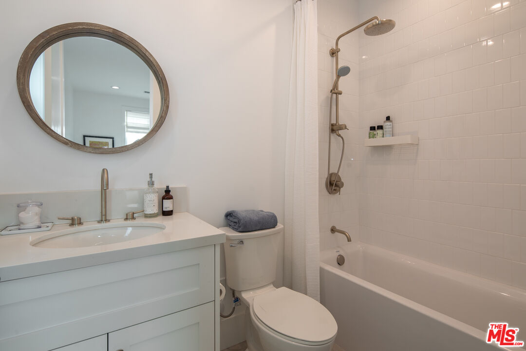 3734 Stewart Ave, Mar Vista